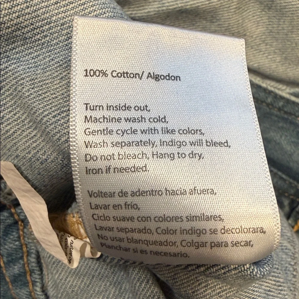 Risen Curvy Denim Jacket Size 2XL Medium Wash Cargo Pockets Zipper Button Front - Picture 12 of 14